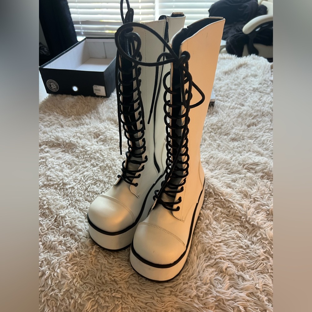 Demonia Trashville White Leather Boot - Picture 7 of 15